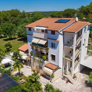 apartments-lori-porec.in-istria.net/