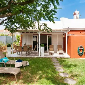 flamboyant-tree-garden-bungalow.in-canary-islands.com/